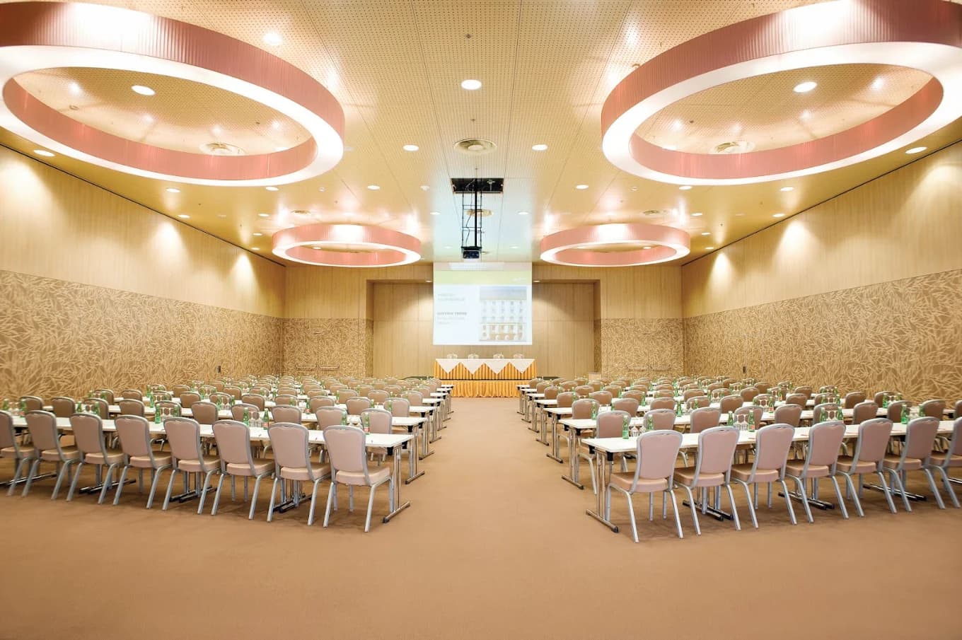 Kronospan Design Center – Kaindl